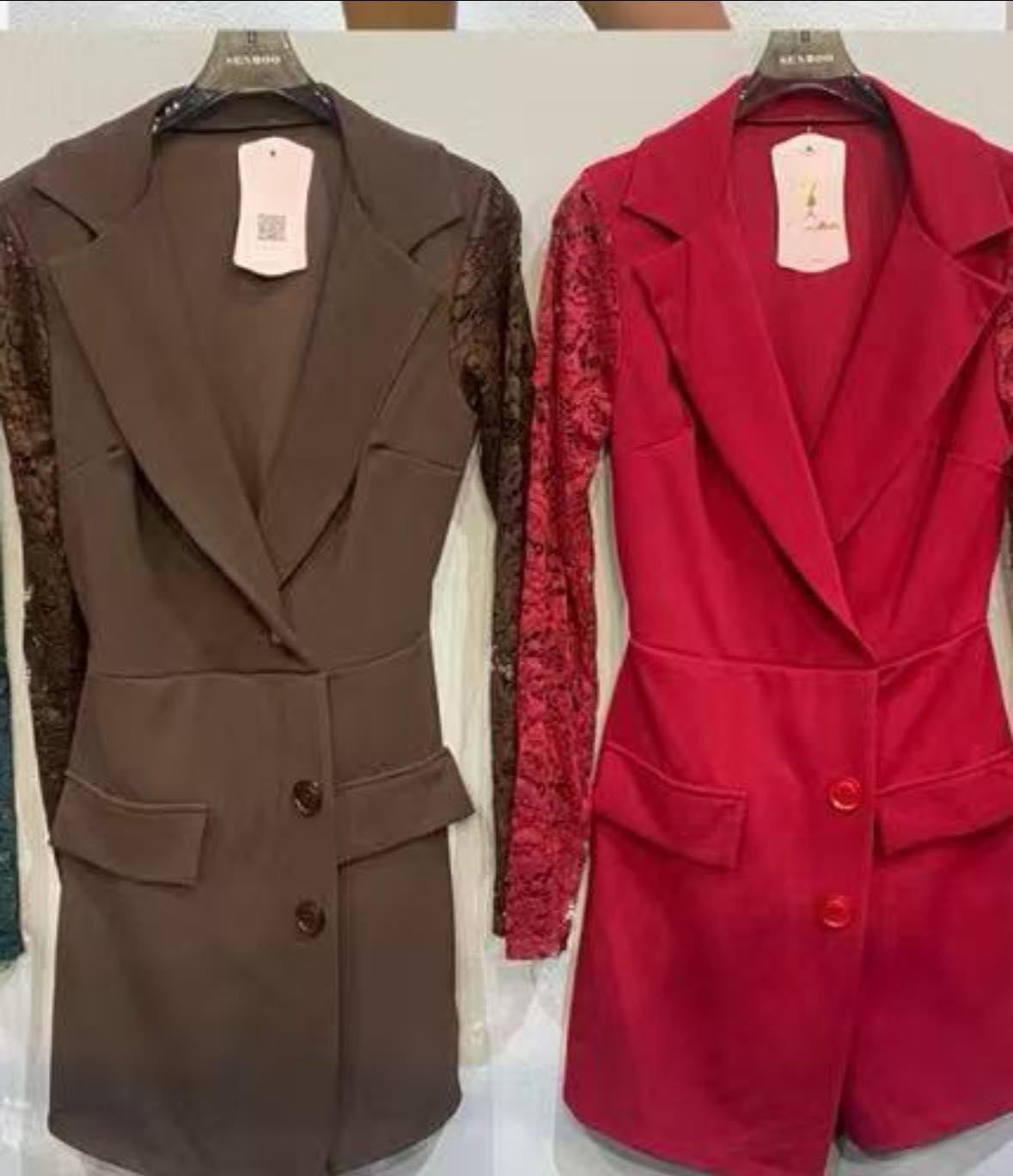 Macacão botões rendado