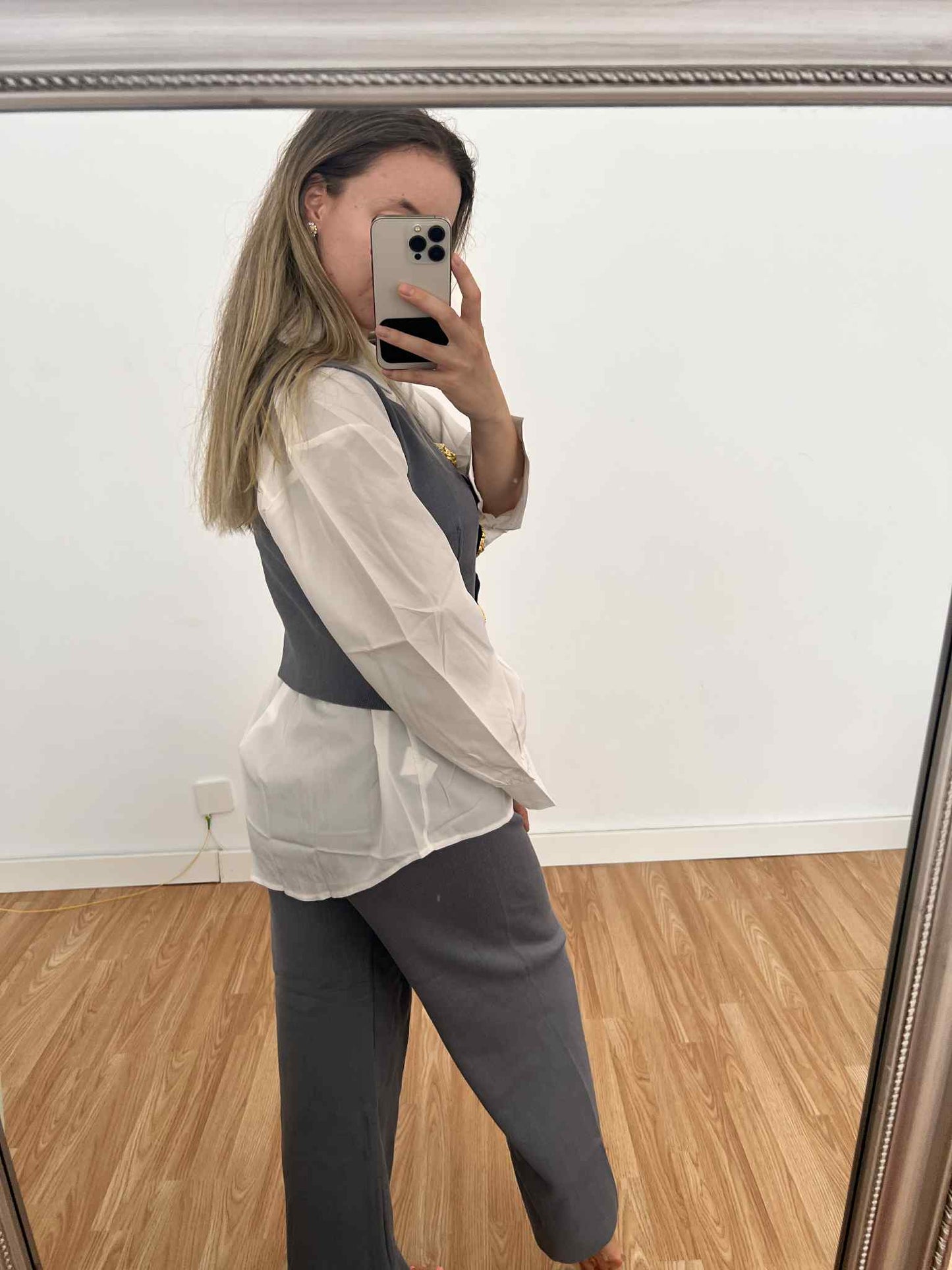 Conjunto corpete+ calça+camisa