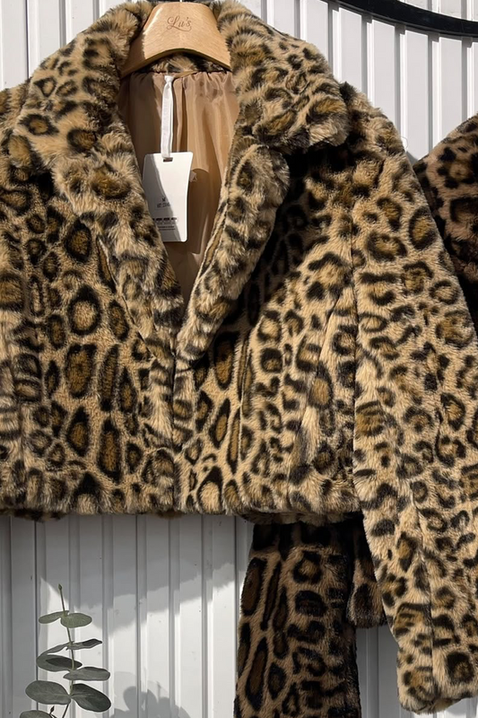 Casaco leopardo curto