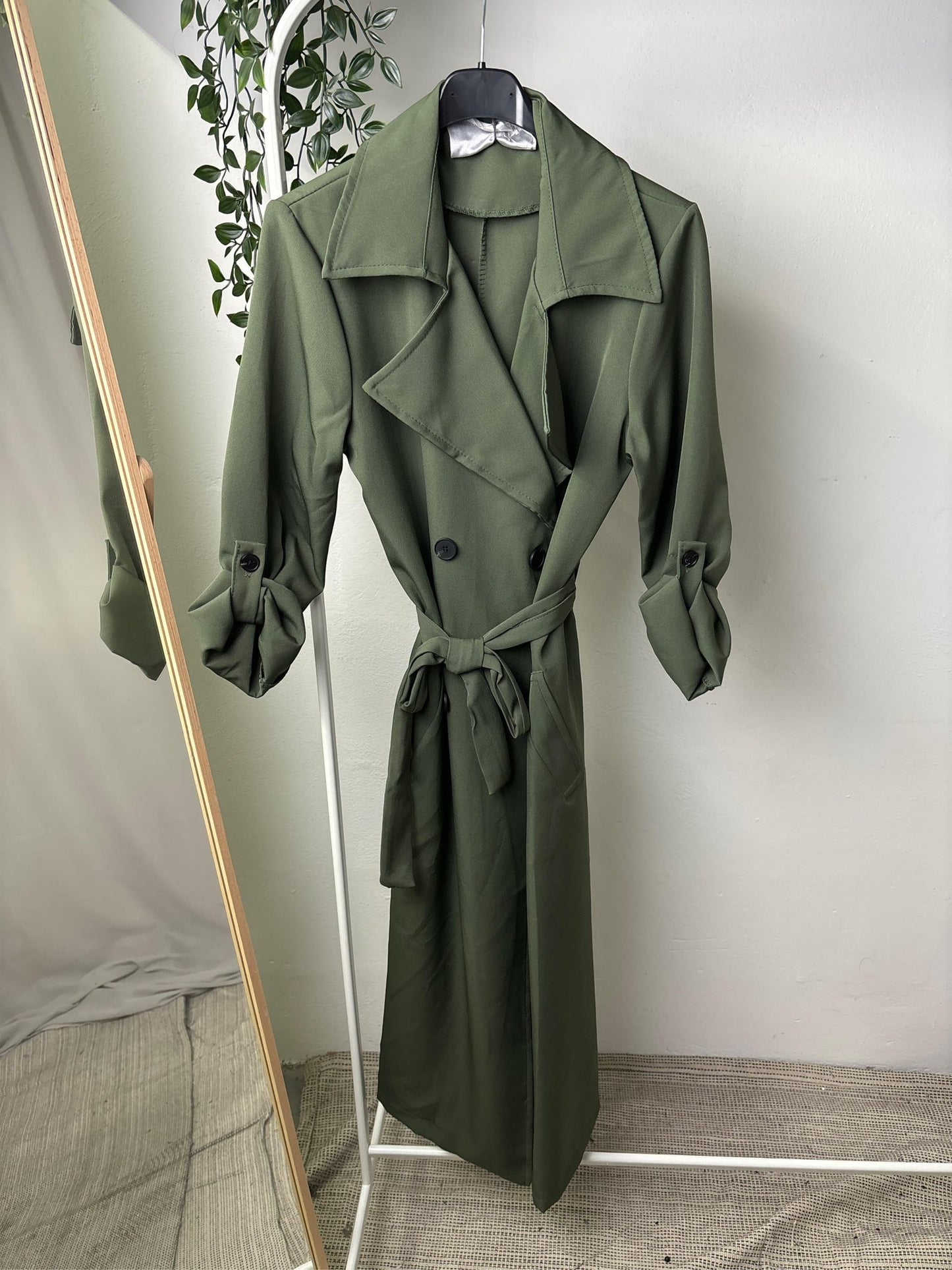 Gabardine Lily