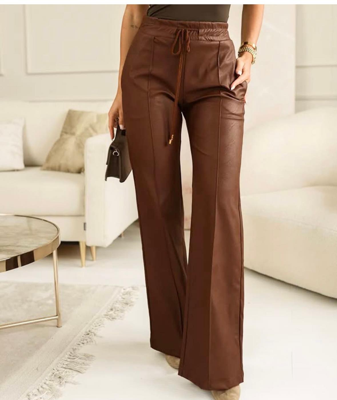 Calças napa elástico