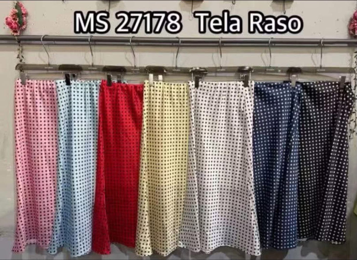 Saia cetim bolinhas