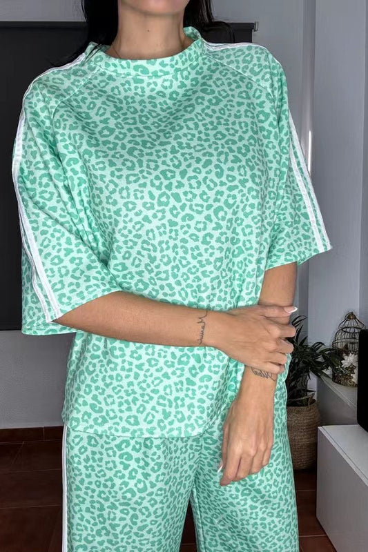 Conjunto Dupe Adidas animal print