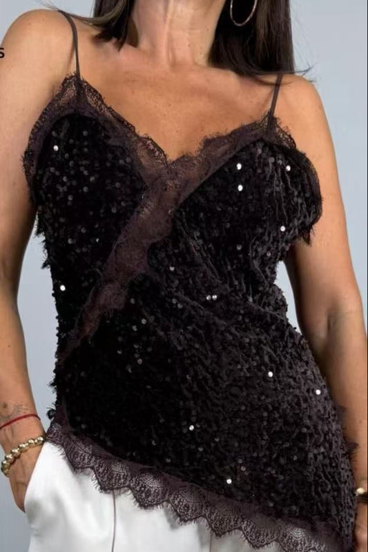 Top acetinado com brilho e renda